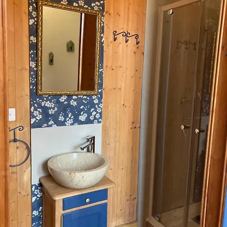 Casa Bella Bed & Breakfast